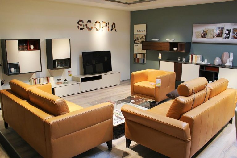 Interieur van woonwinkel in Woerden met stijlvolle meubels en decoraties